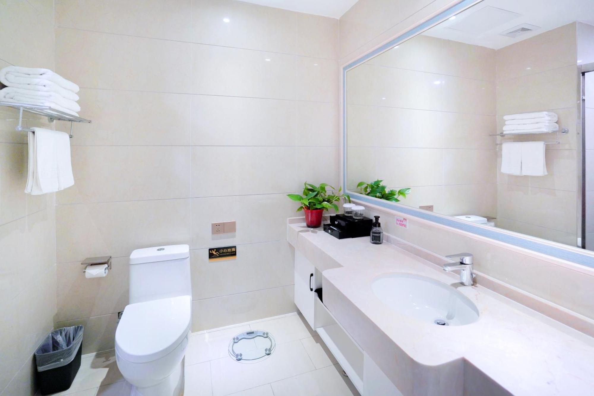Huashan Xinghe International Hotel Huayin Exterior photo
